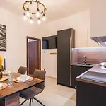 Fourseasons Lux Residence By Nw