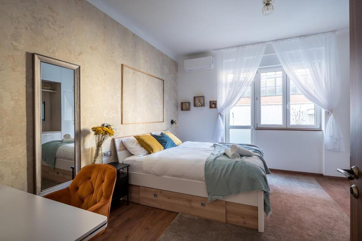 Fourseasons Lux By Nw * Budapest